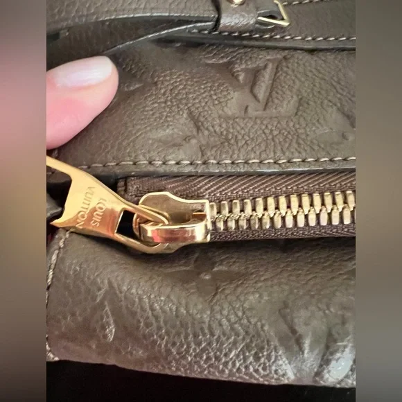 Louis Vuitton Petillante Monogram Empreinte Clutch - excellent condition! - Picture 11 of 16